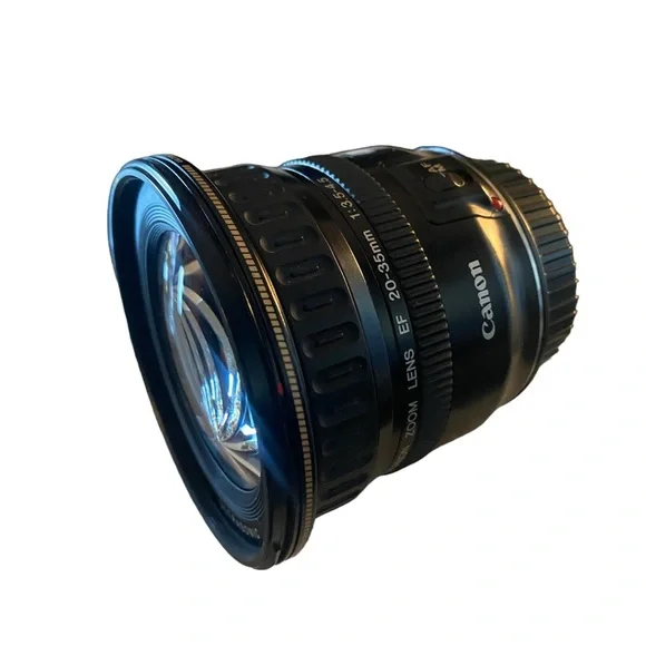 Canon 20-35 mm f3.5-4.5 ultrasonic lens - Picture 4 of 6